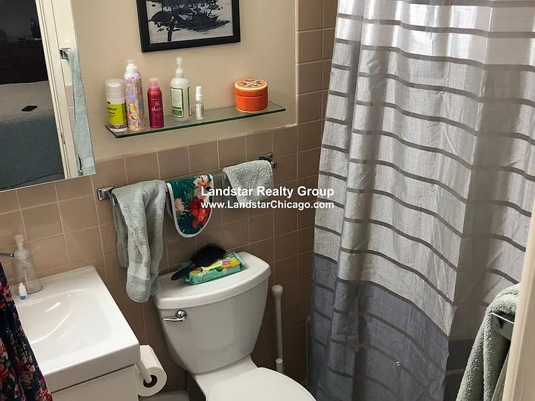 1326 Chicago Ave #202 — Photo 2