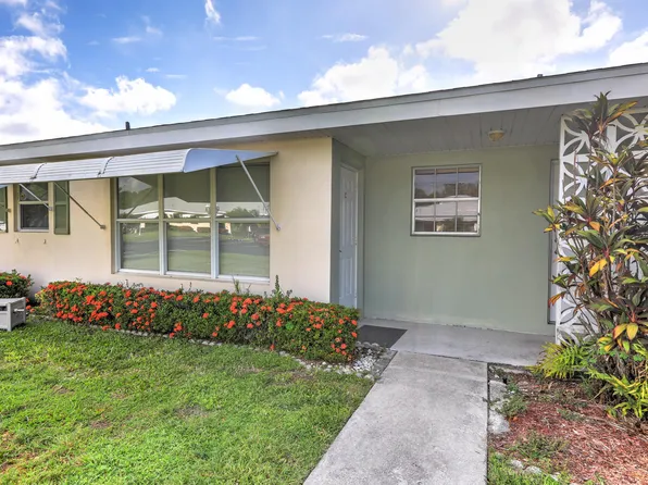 112 Lakes End Drive #C, Fort Pierce, FL 34982