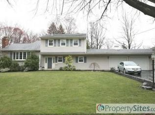 69 Ridge Rd, Clark, NJ 07066