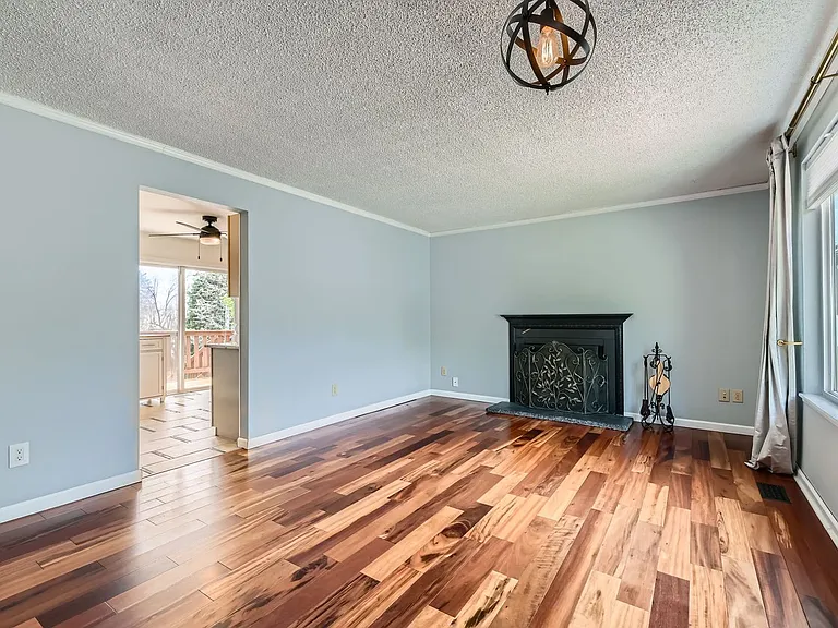 1186 N Franklin Ave — Photo 7