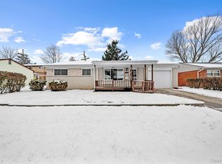 7249 Mohawk St, Westland, MI 48185