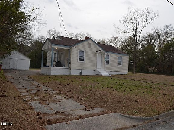 4th image of 3930 Mathis St