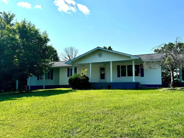 1810 Woods Ridge Rd, Portsmouth, OH 45662