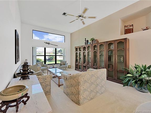 2nd image of 2946 SW Mariposa Cir