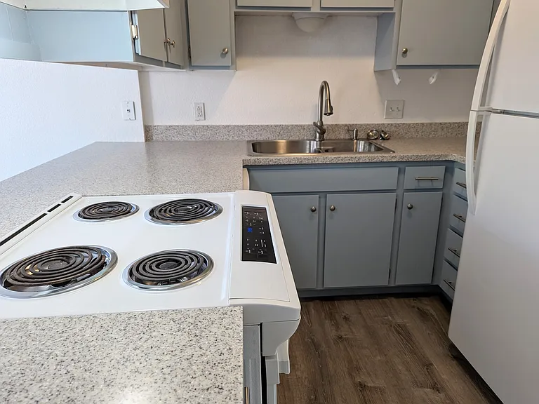 Aspen St — Photo 14