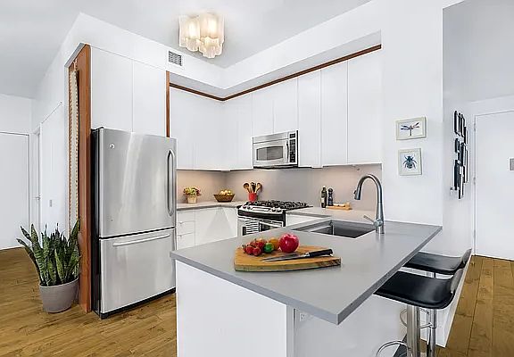 4th image of 100 Jay St APT 23H