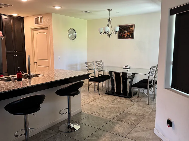 916 N Redondo St — Photo 14