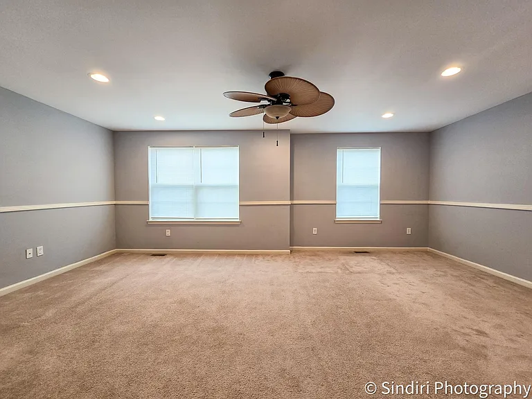 6419 Creekbend Dr — Photo 11
