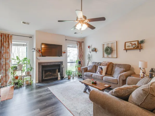 448 Deerwood St APT 6D, Columbia, SC 29205