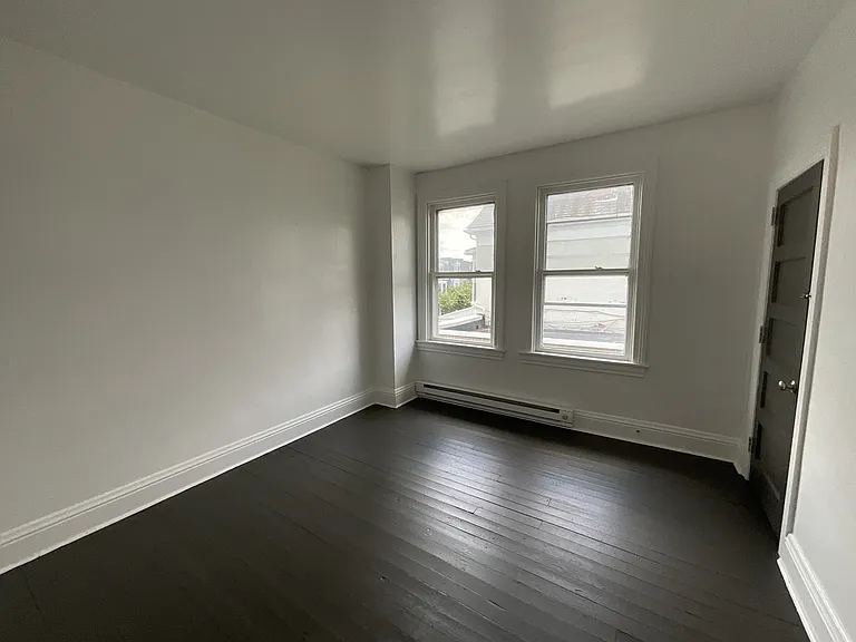 631 Wallace St — Photo 4