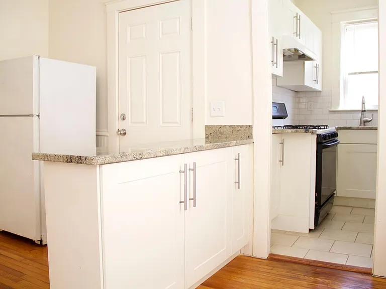 36 Richter St #2 — Photo 3