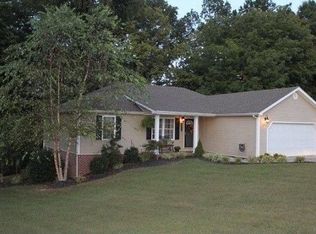 12 S Loop Dr, Stanford, KY 40484