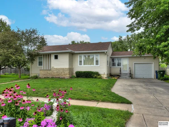404 Washington St, Waterloo, NE 68069