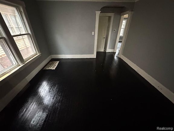 2nd image of 204 Philip St