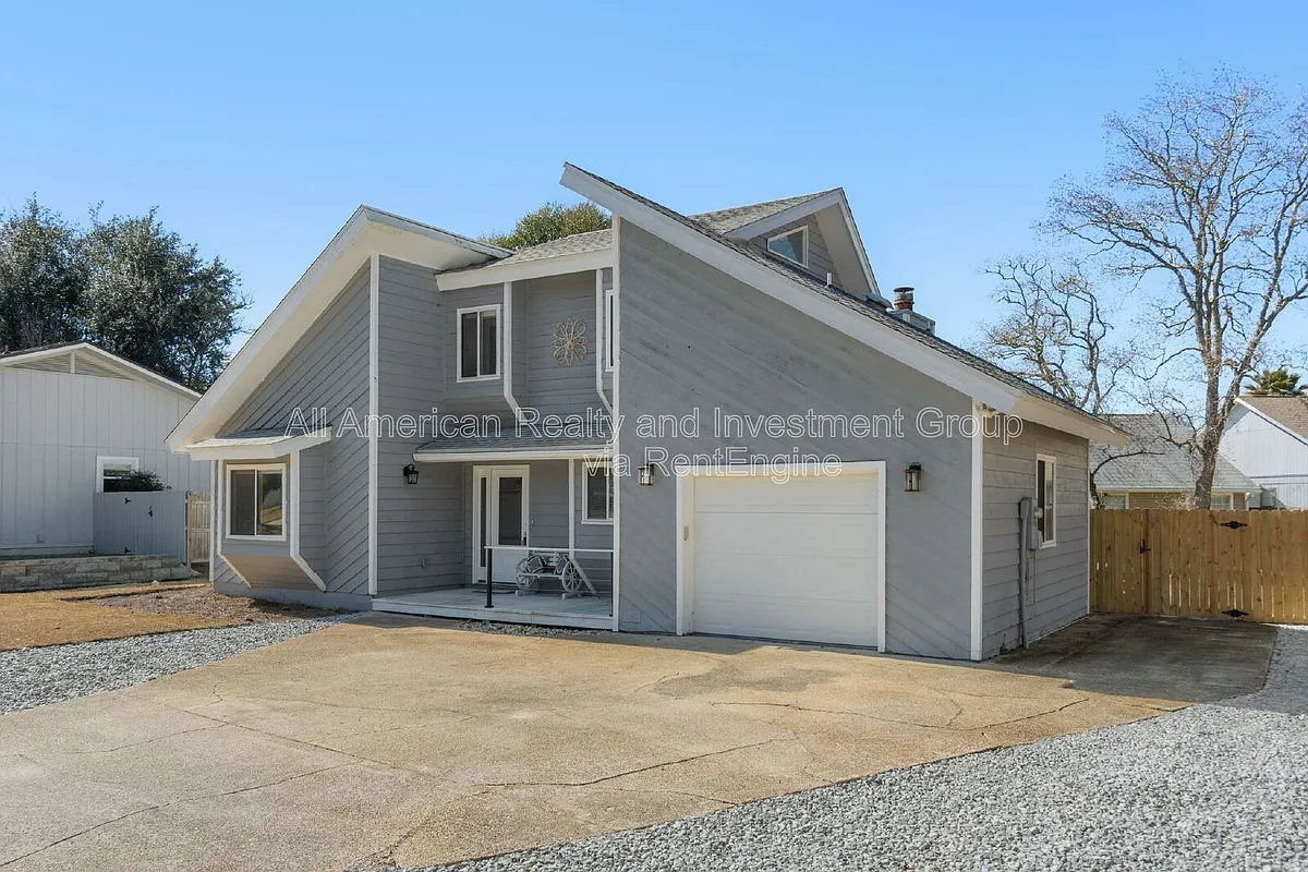 Building Photo - 41 Solar St