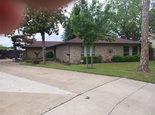 1357 Kathryn Ct, Hurst, TX 76053