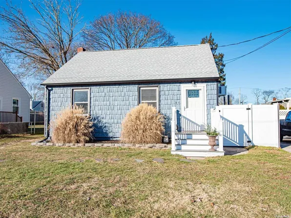57 Harris Street, Patchogue, NY 11772