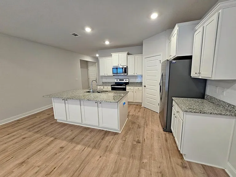 5175 Grand Oak Cir — Photo 6