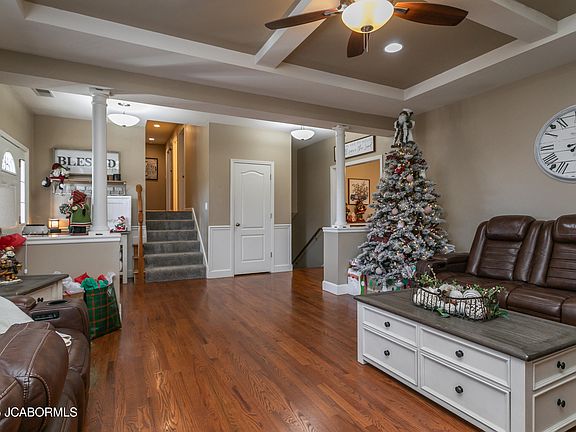 5th image of 804 Rock Hill Ct