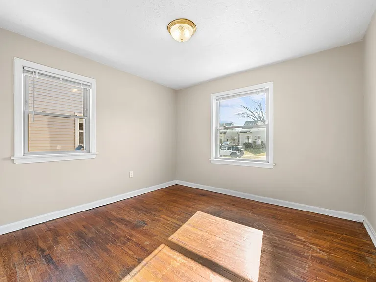 2438 Brookdale Ave — Photo 11