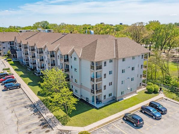 3000 Sandwich St #414, Windsor, ON N9C 4G3