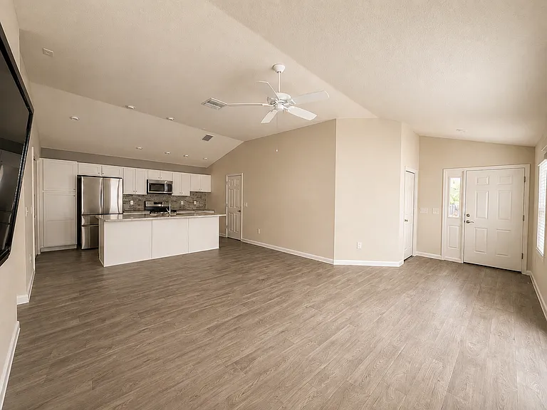 2770 Horvat Ln — Photo 4