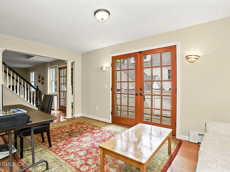 6 Halsey Dr — Photo 3