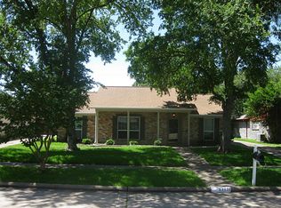 13811 Piping Rock Ln, Houston, TX 77077