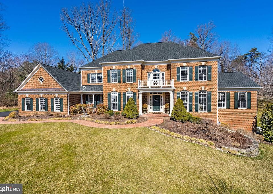 1st image of 3150 Ariana Dr