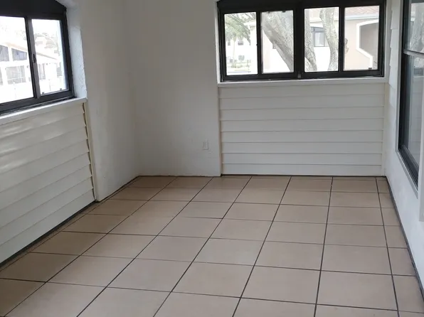 2956 S Semoran Blvd, Orlando, FL 32822