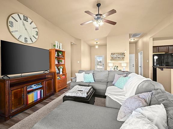 4th image of 42332 Devall Rd