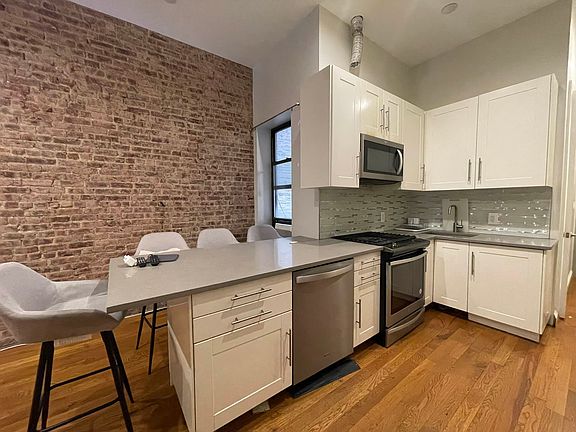 3rd image of 4304 30th Ave APT 1L