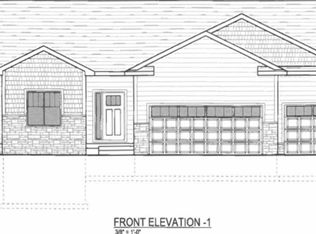 1505 Hazel St, Pella, IA 50219