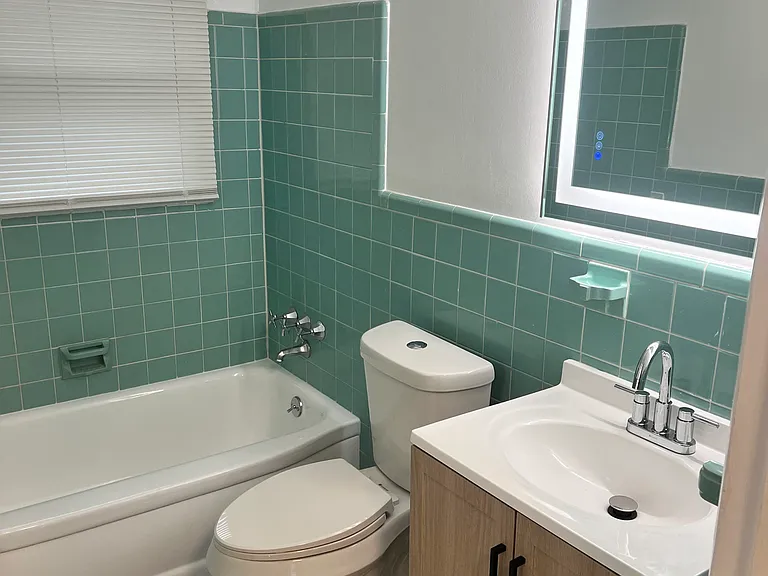 3427 W Forteen Mile Rd — Photo 5