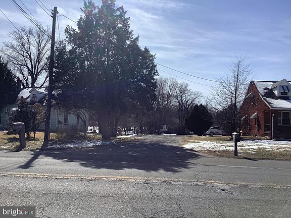 4th image of 7705 Old Alexandria Ferry Rd