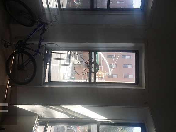 5th image of 119 Macon St APT 1A