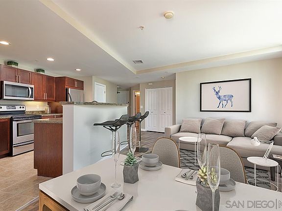 4th image of 253 10th Ave Unit 1301