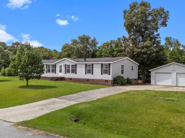 33 Chaucer Pl, Four Oaks, NC 27524