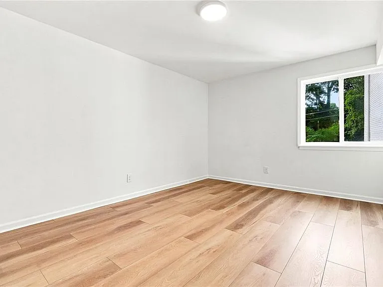 5095 Roswell Rd #209 — Photo 20