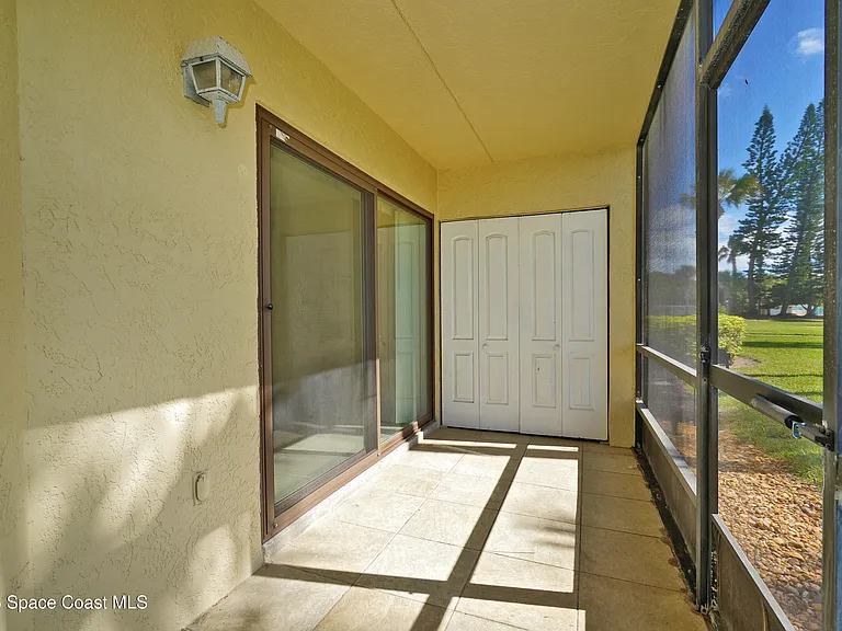 220 S 5th St #205 — Photo 13