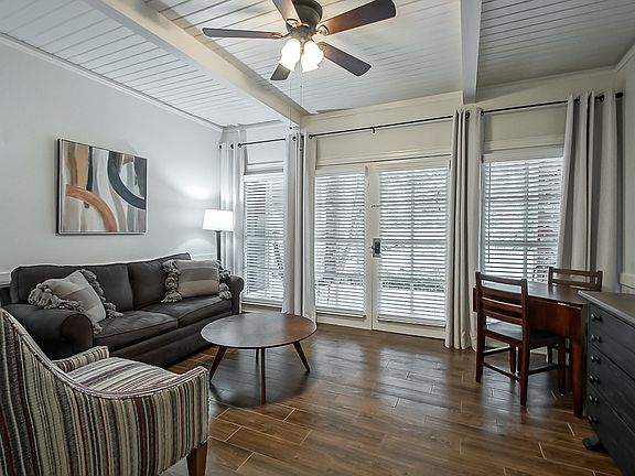 3rd image of 5903 Magnolia Ln #38