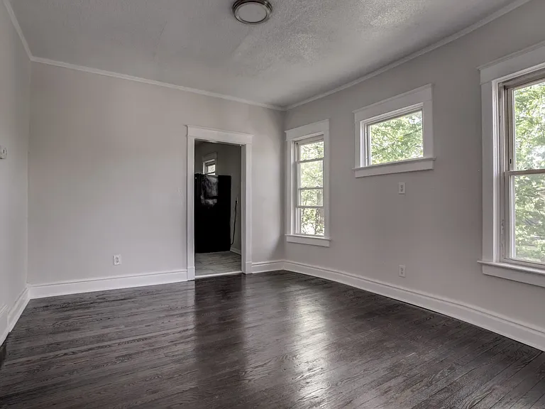 3233 Park Ave — Photo 7