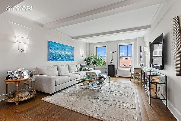 1st image of 40 W 77th St #11F