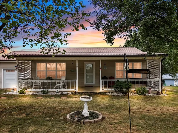 205 W Grove St, Bella Vista, AR 72768