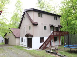 120 Bridle Rd, Lackawaxen, PA 18435