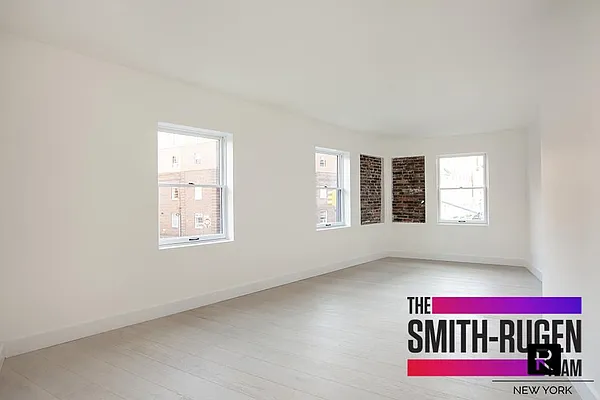 Rented by R New York | media 9