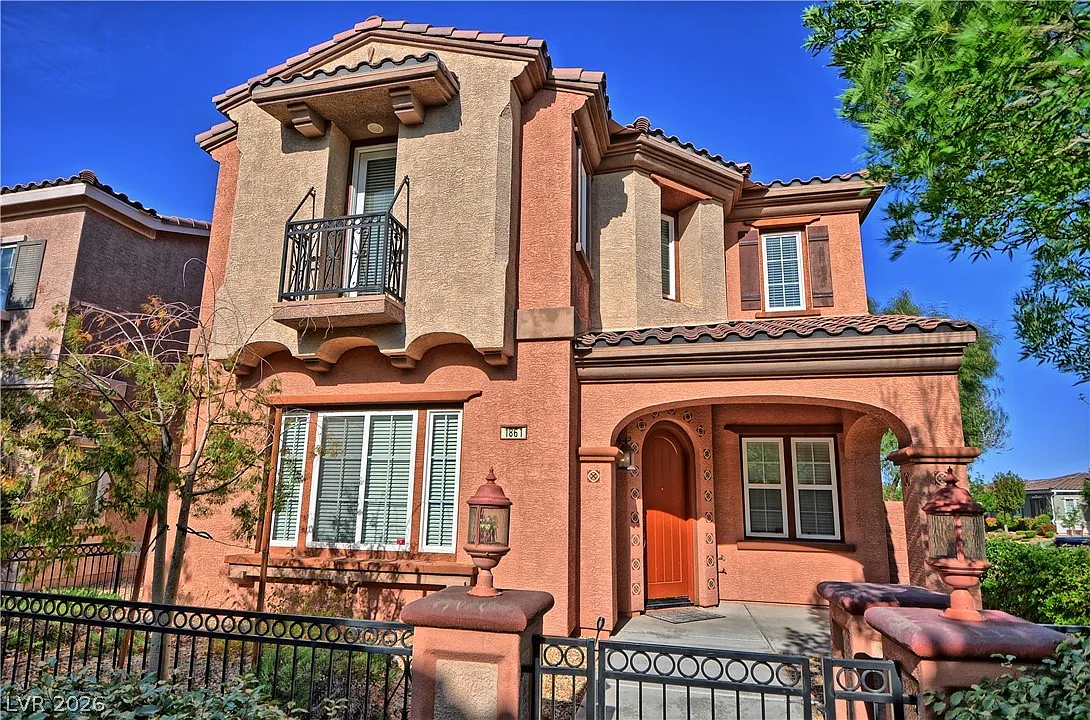 3 bed, 2.5 bath, 3152 sqft, $2,650 — Photo 1