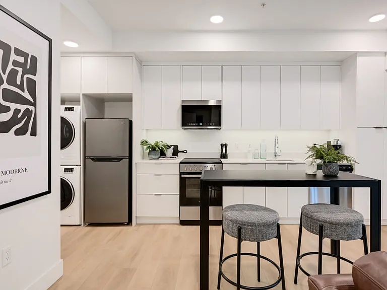 1124 Vancouver St — Photo 34