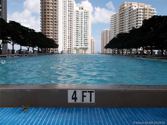 4th image of 475-321 Brickell Ave