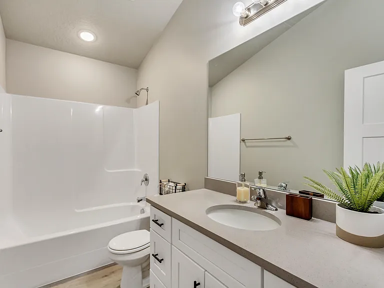 2299 E Woodbury Ln — Photo 8
